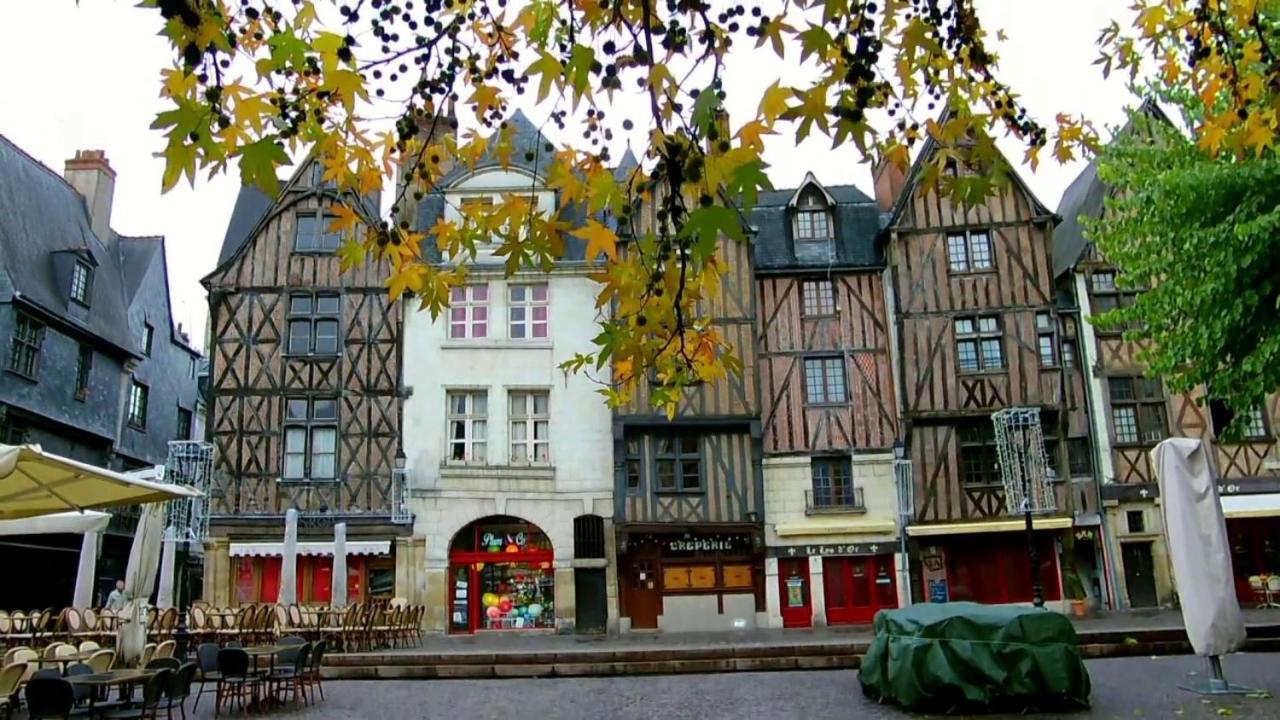 Le Cosy / Vieux Tours Lägenhet Exteriör bild